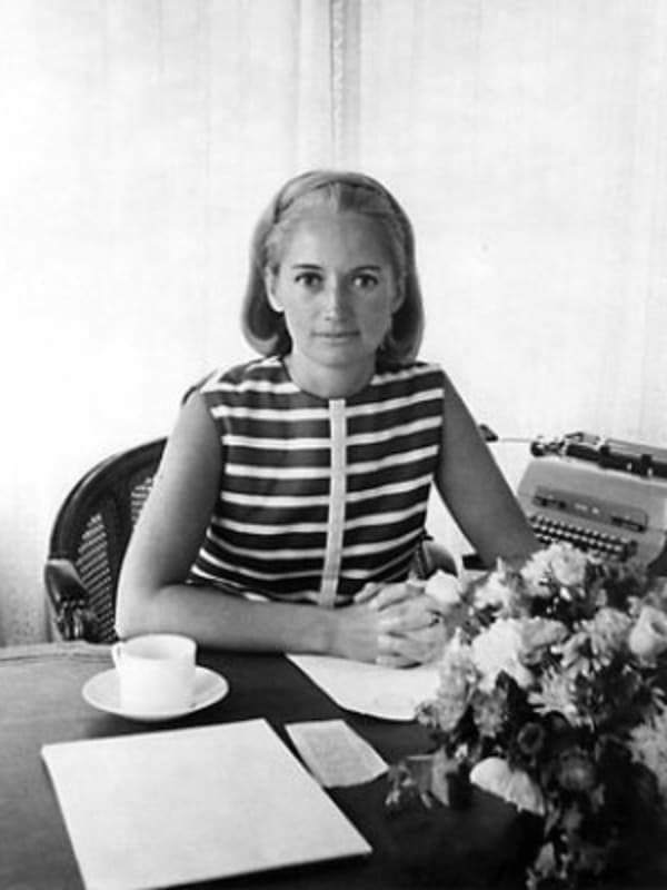 Mary Wells Lawrence at her desk at Wells Rich Greene in 1969